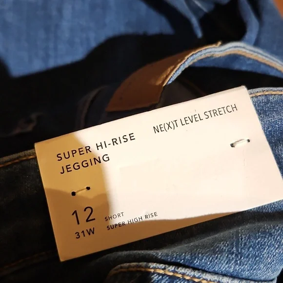 American Eagle Distressed Blue Next Level Stretch Super Hi-Rise Jegging Jeans - Picture 4 of 4